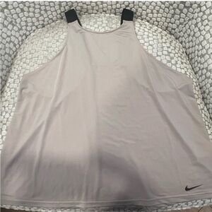 Nike Dri-FIT Workout Tank – Size L